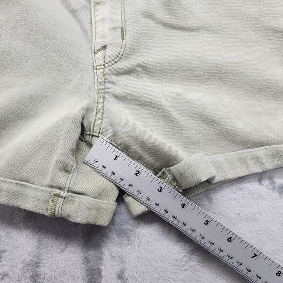 Mossimo Shorts Womens 6/28R Green Mid Rise Midi Cuffed Stretch Denim Casual - Picture 4 of 14